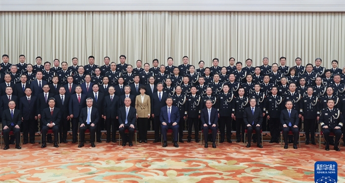 習近平會(huì )見(jiàn)全國公安工作會(huì )議代表