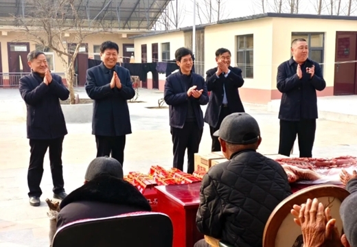 范縣縣領(lǐng)導到陸集鄉開(kāi)展春節走訪(fǎng)慰問(wèn)活動(dòng)